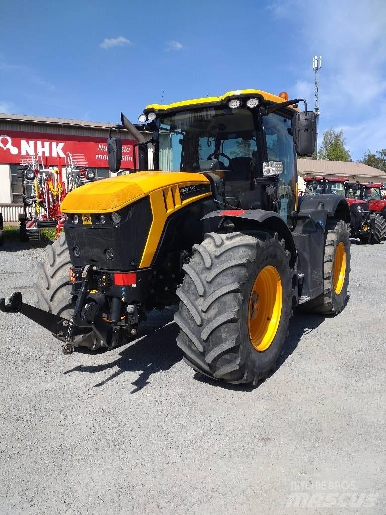 JCB Fastrac 4220 Traktory