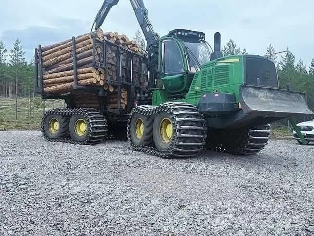 John Deere 1910 Lesné traktory