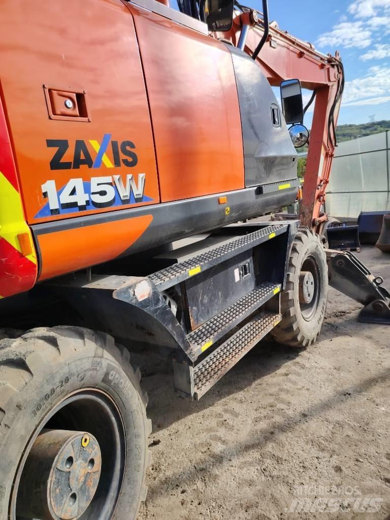 Hitachi ZX 145 Kolesové rýpadlá