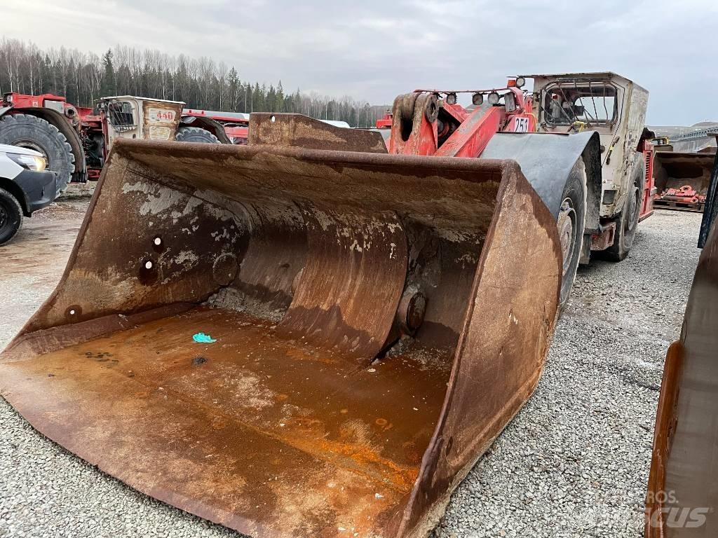 Sandvik LH 410 Podzemné nakladače