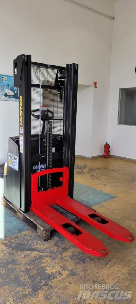 Hyster S 1.0 Ručne vedené vysokozdvižné vozíky
