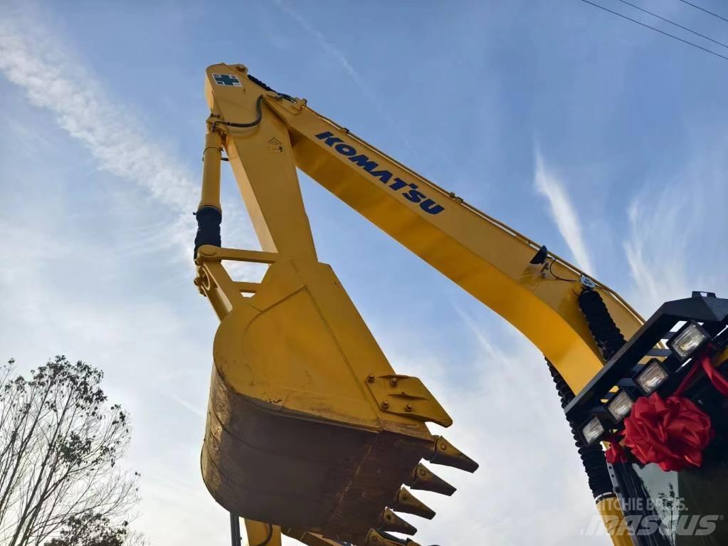 Komatsu PC240-8 Midi rýpadlá 7 t - 12 t