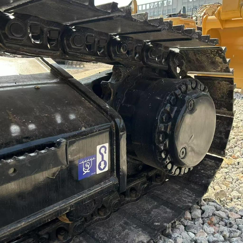 CAT 325D2L Pásové rýpadlá