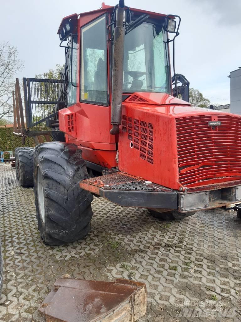 Komatsu 840 TX Lesné traktory