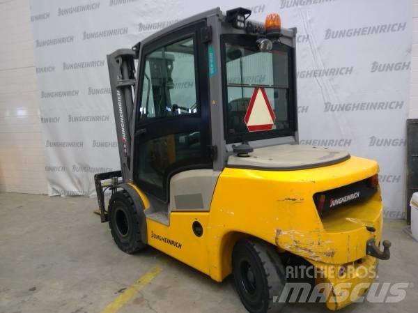Jungheinrich DFG 430 Dieselové vozíky