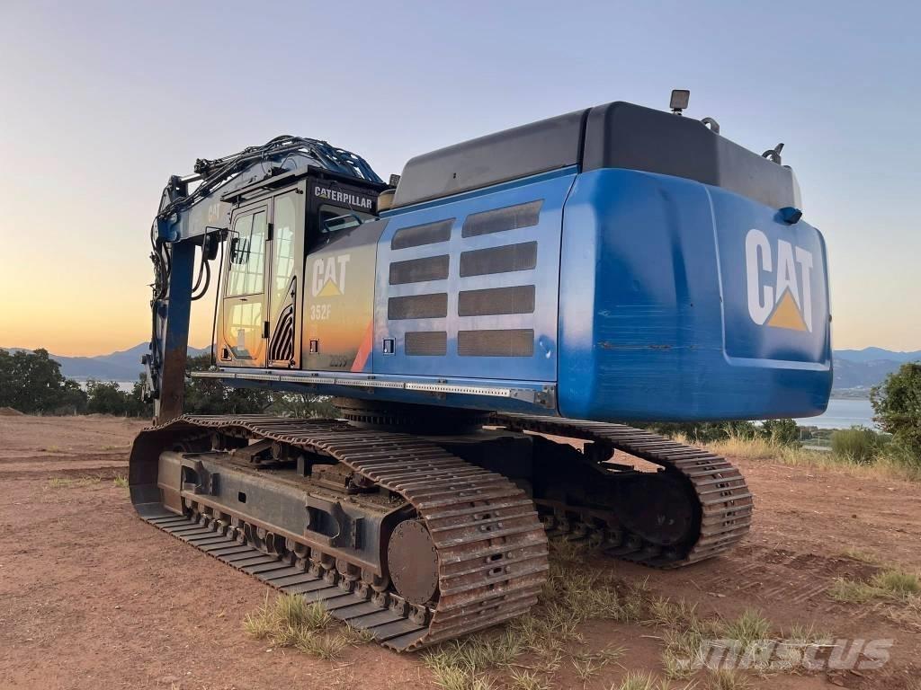 CAT 352 F XE Pásové rýpadlá