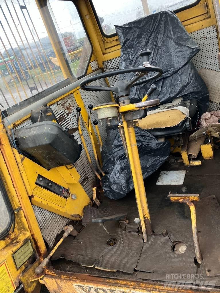 Volvo BM 641 Čelné nakladače a rýpadlá