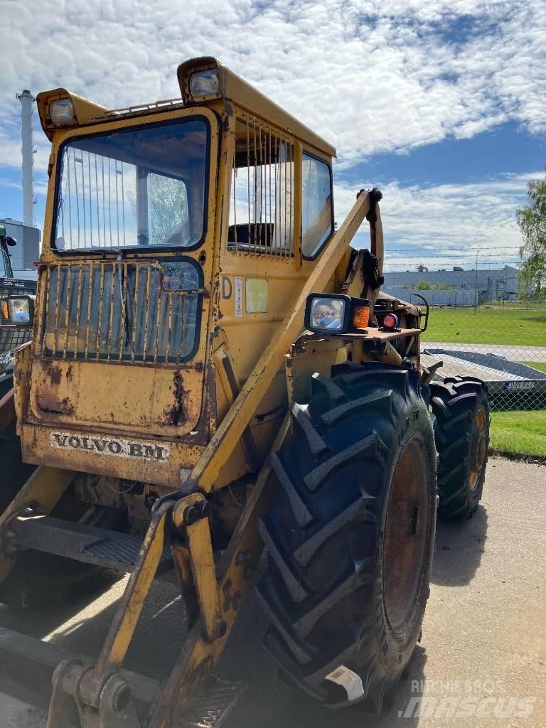 Volvo BM 641 Čelné nakladače a rýpadlá