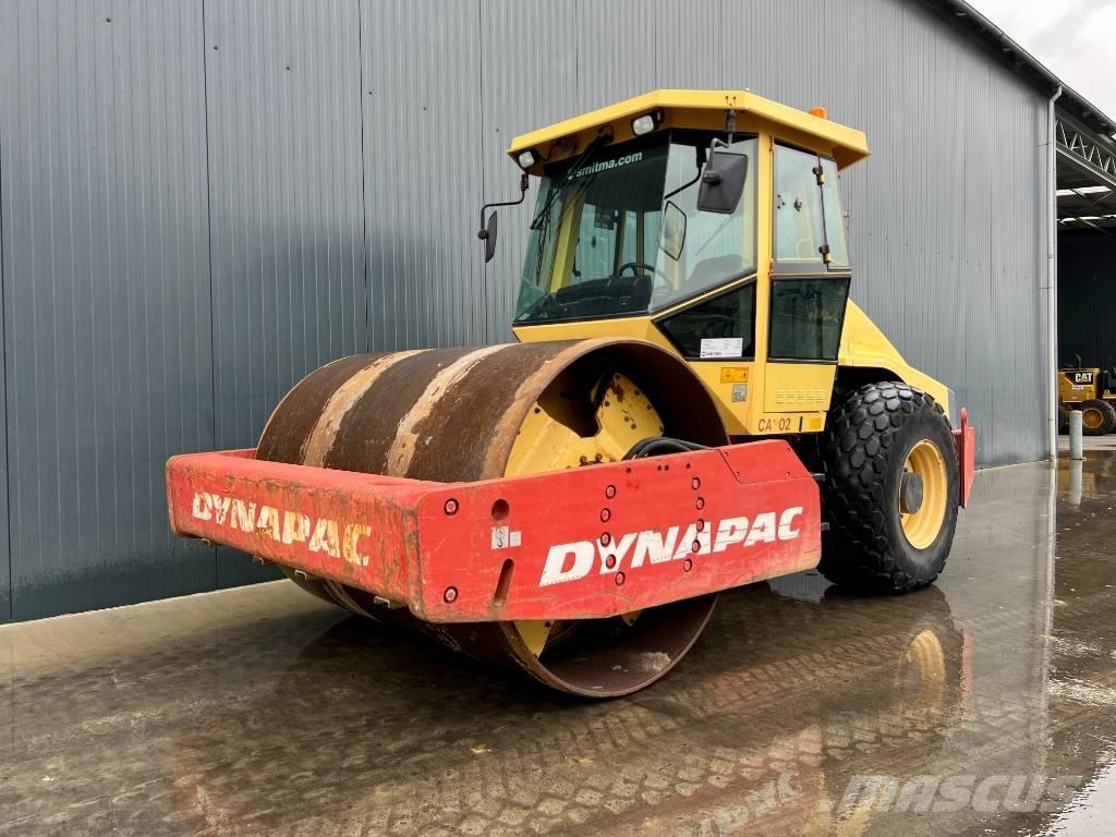 Dynapac CA302D Ťahačové valce