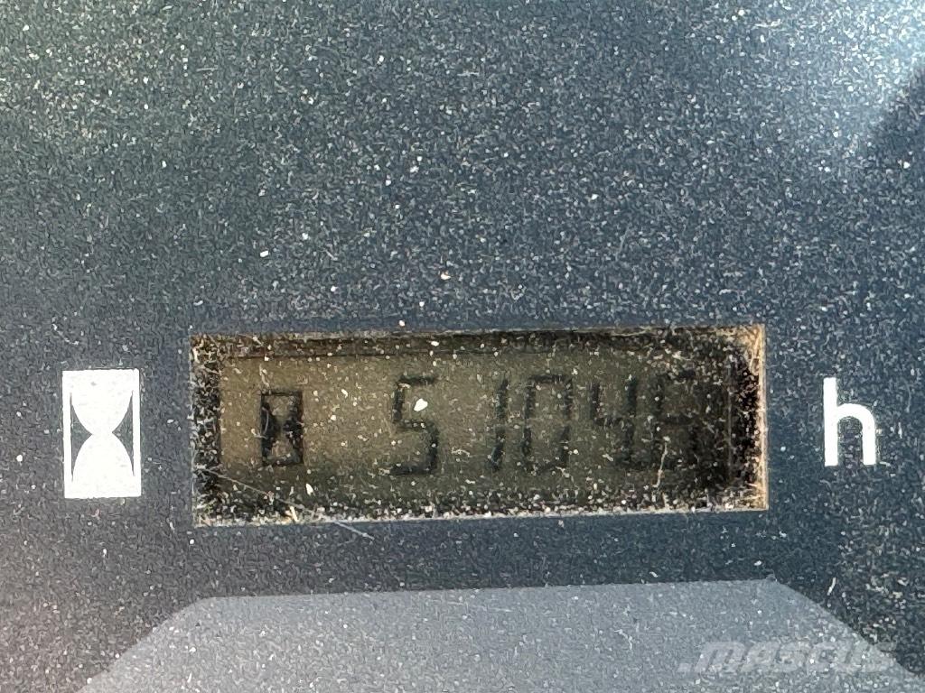 Komatsu WA 80-6 Kolesové nakladače