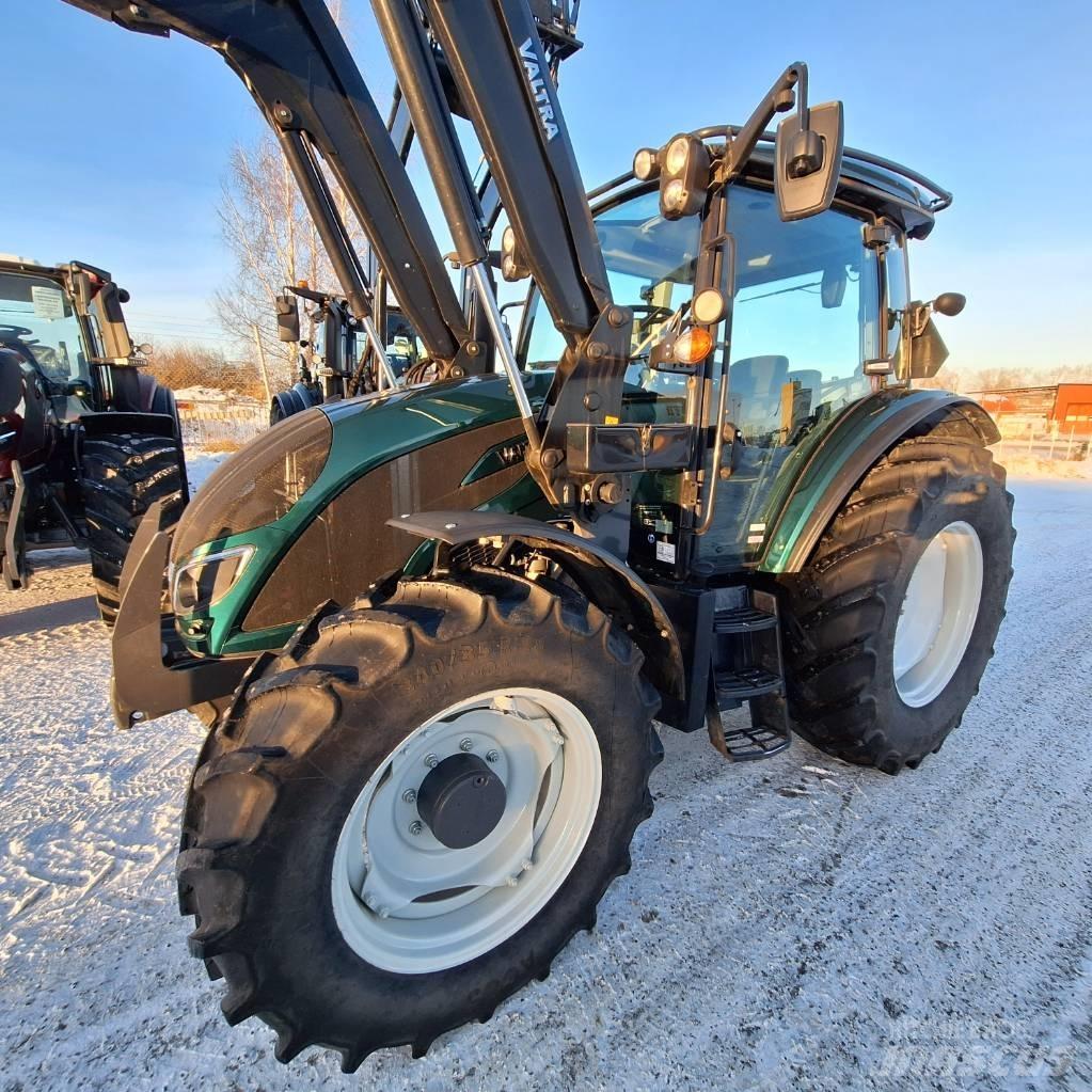 Valtra A114 MH4+L Traktory