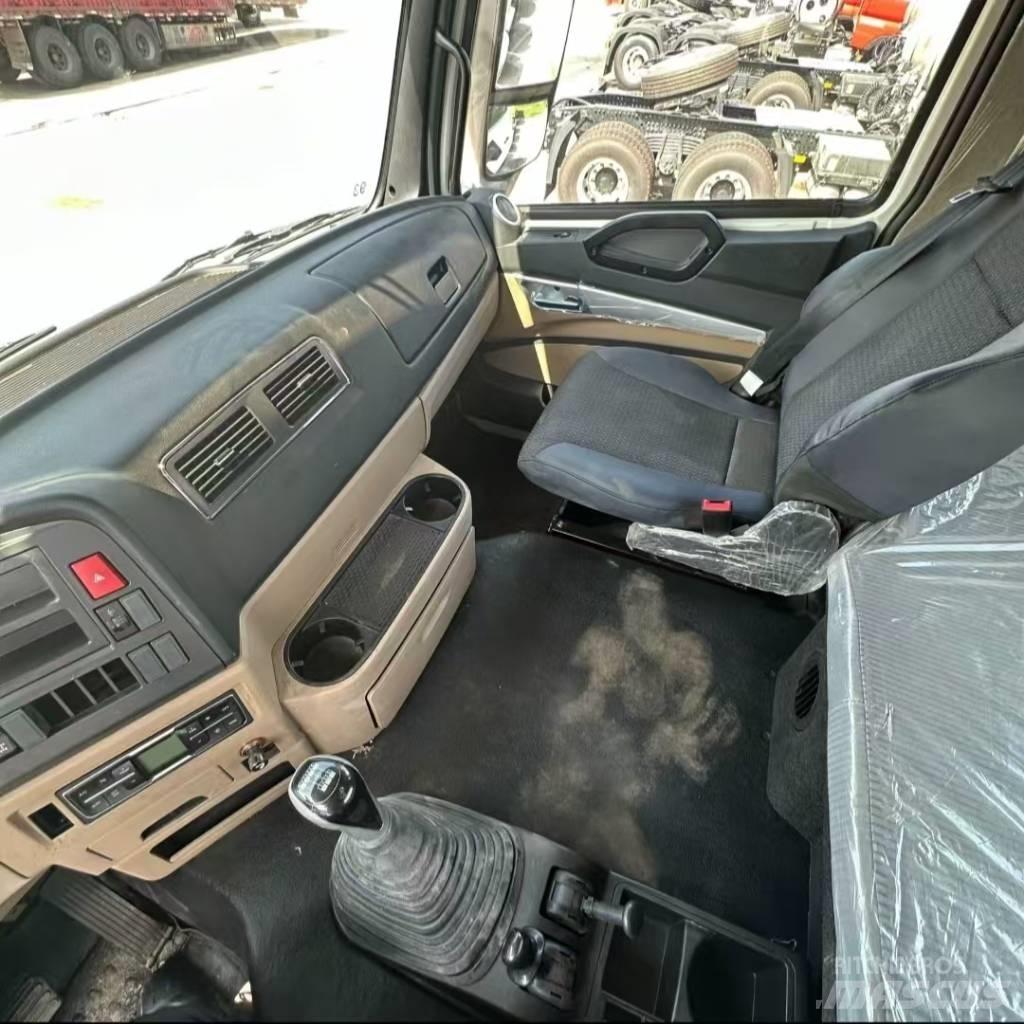 Howo 371 8x4 Sklápače
