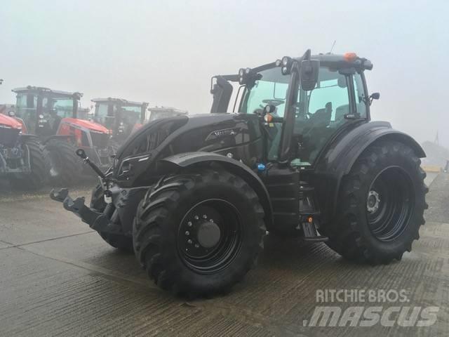 Valtra T234A Traktory