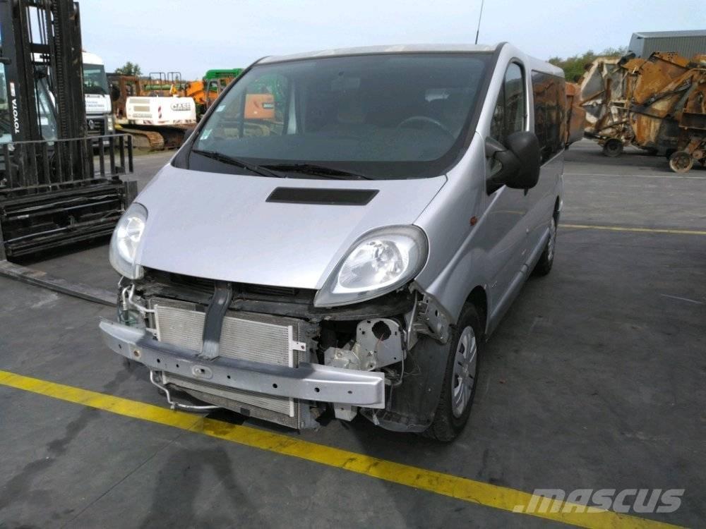 Opel Vivaro 1 Minibusy