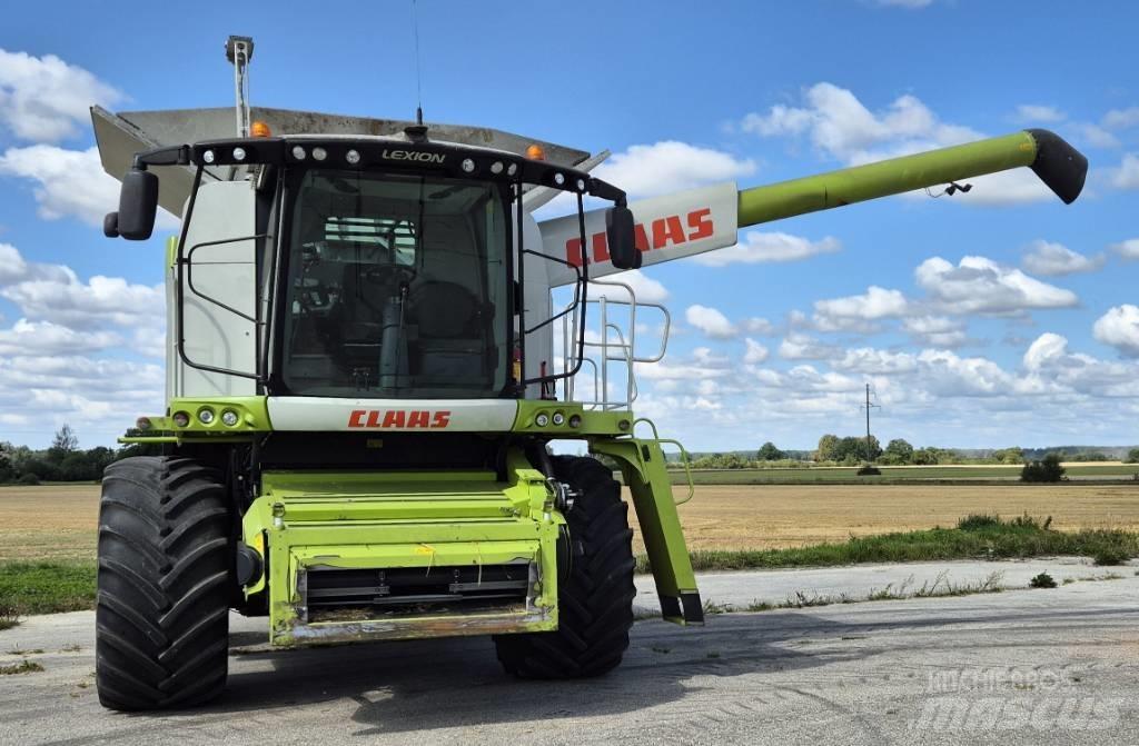 CLAAS Lexion 670 Kombinované zberacie stroje