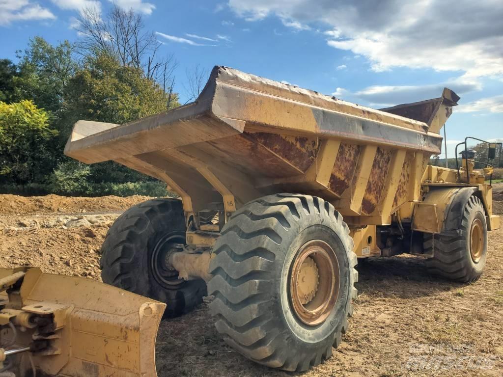 CAT D 25 D Kĺbové nákladné autá