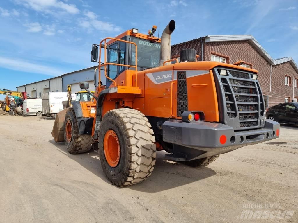 Doosan DL 300-5 Kolesové nakladače