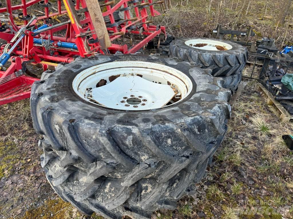 New Holland TS110 Traktory