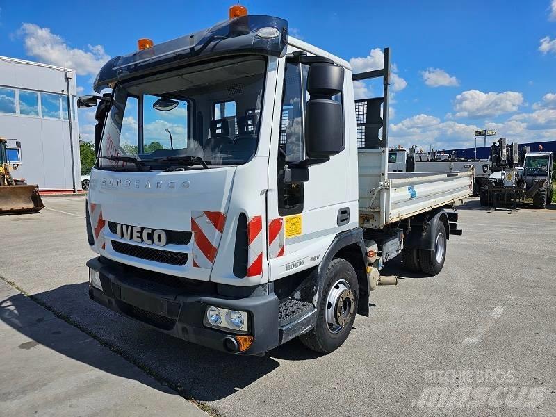 Iveco 80E 18 Plošinové nákladné automobily/nákladné automobily so sklápacími bočnicami