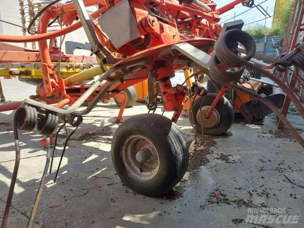 Fella TH 680 Obracače a zhrabovače sena