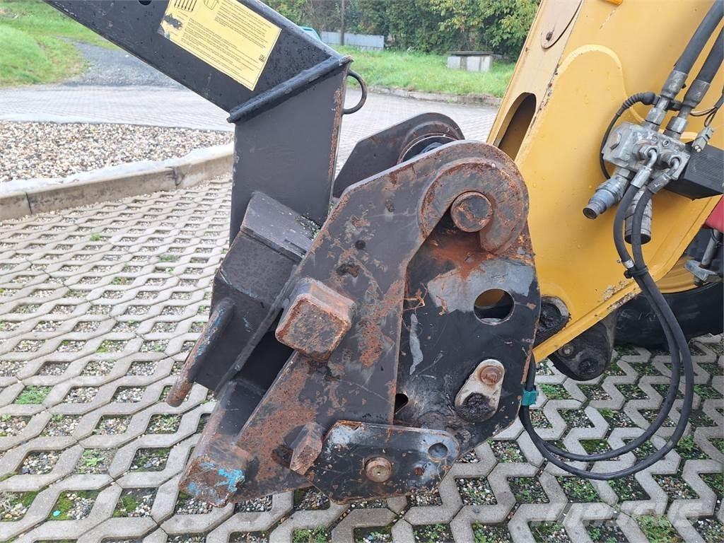 CAT TH 407 AG 4X4 Iné