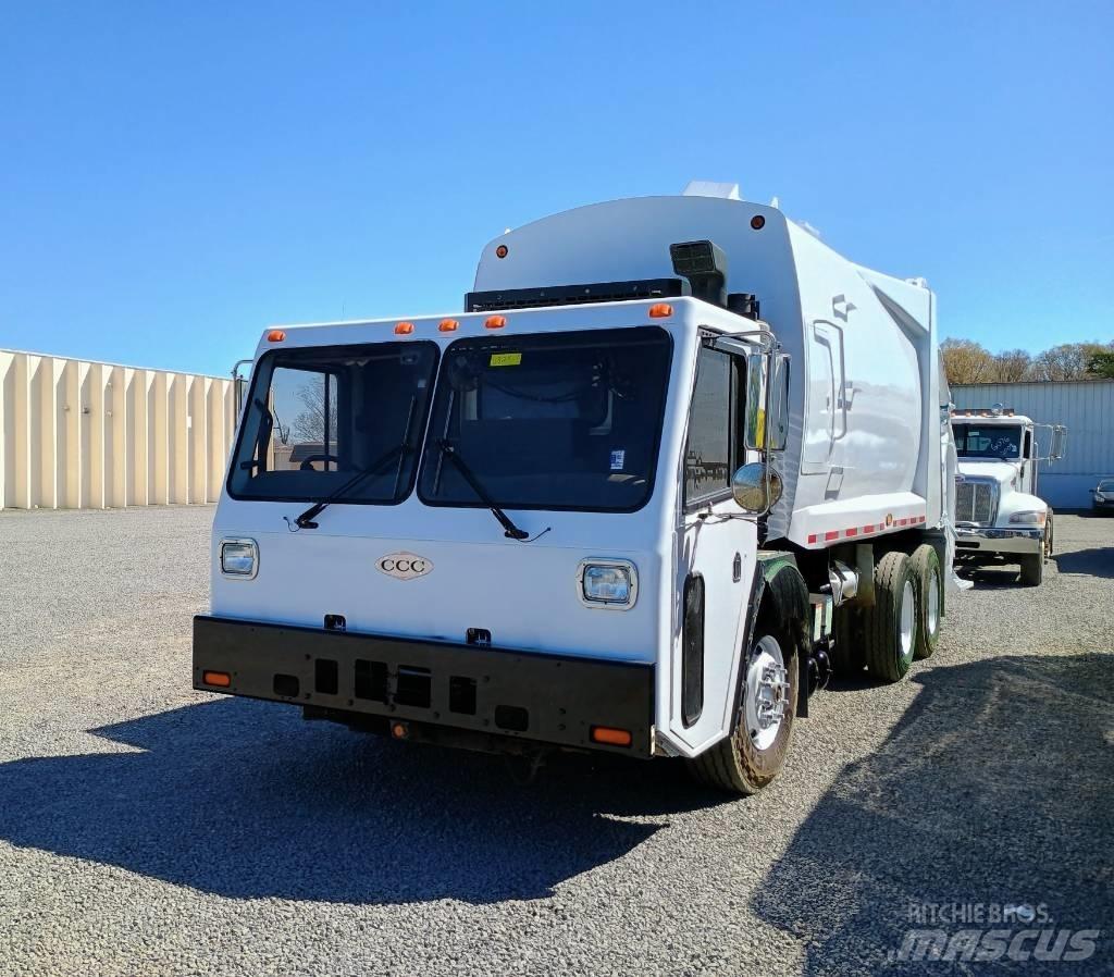  2011 Crane Carrier Smetiarske vozidlá