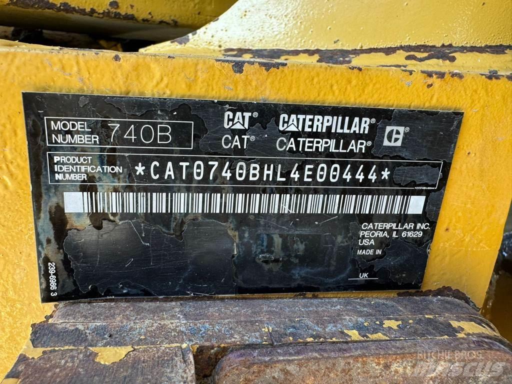 CAT 740B Kĺbové nákladné autá
