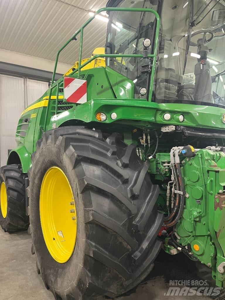 John Deere 8300i Samochodné kosačky