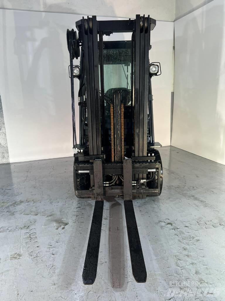 Toyota 02-8 FD F 25 Dieselové vozíky