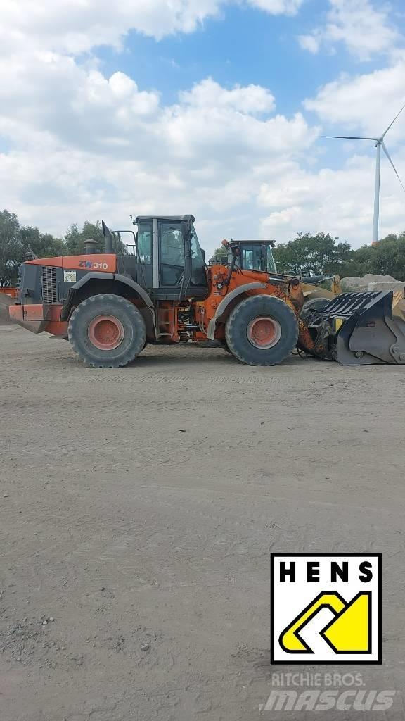 Hitachi ZW 310 Kĺbové nákladné autá