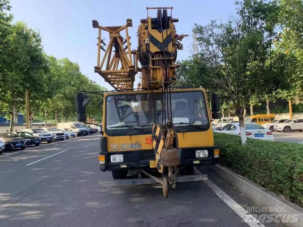 XCMG XZJ5305JQZ20 Univerzálne terénne žeriavy