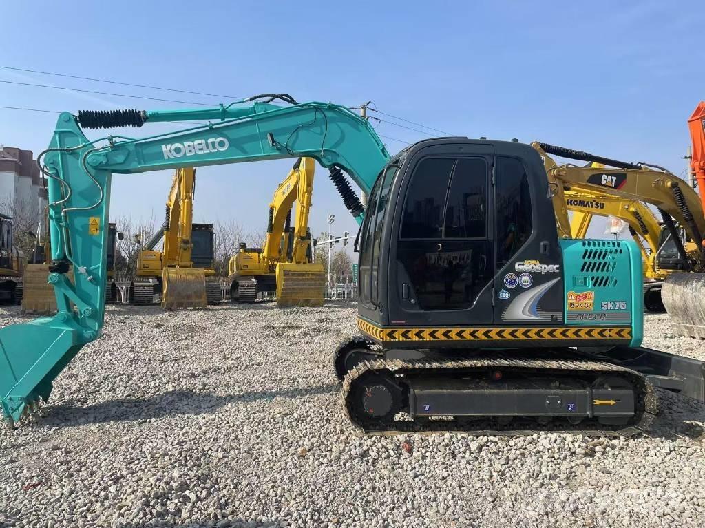 Kobelco SK75 Pásové rýpadlá