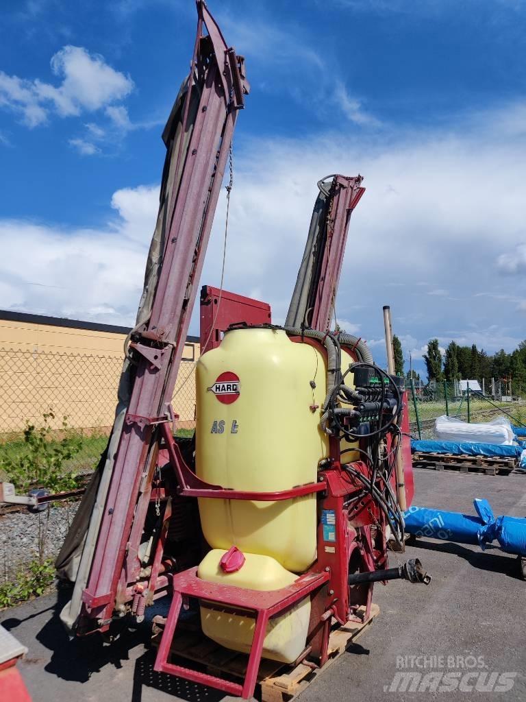 Hardi Master Twin Nesené postrekovače