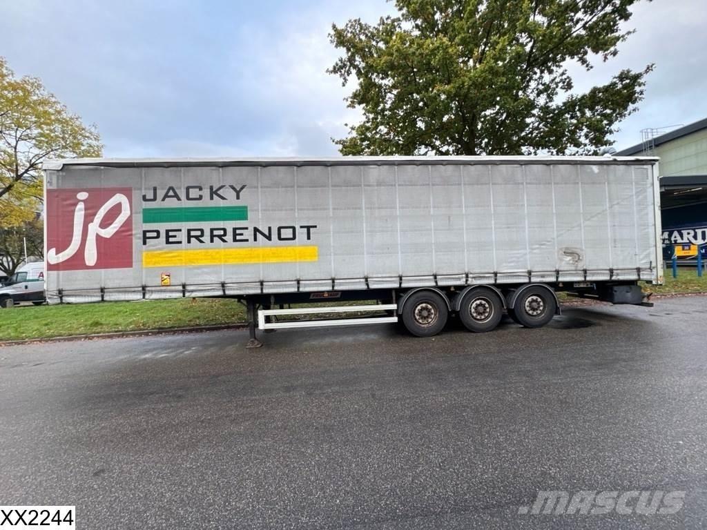 Fruehauf Tautliner Plachtové návesy
