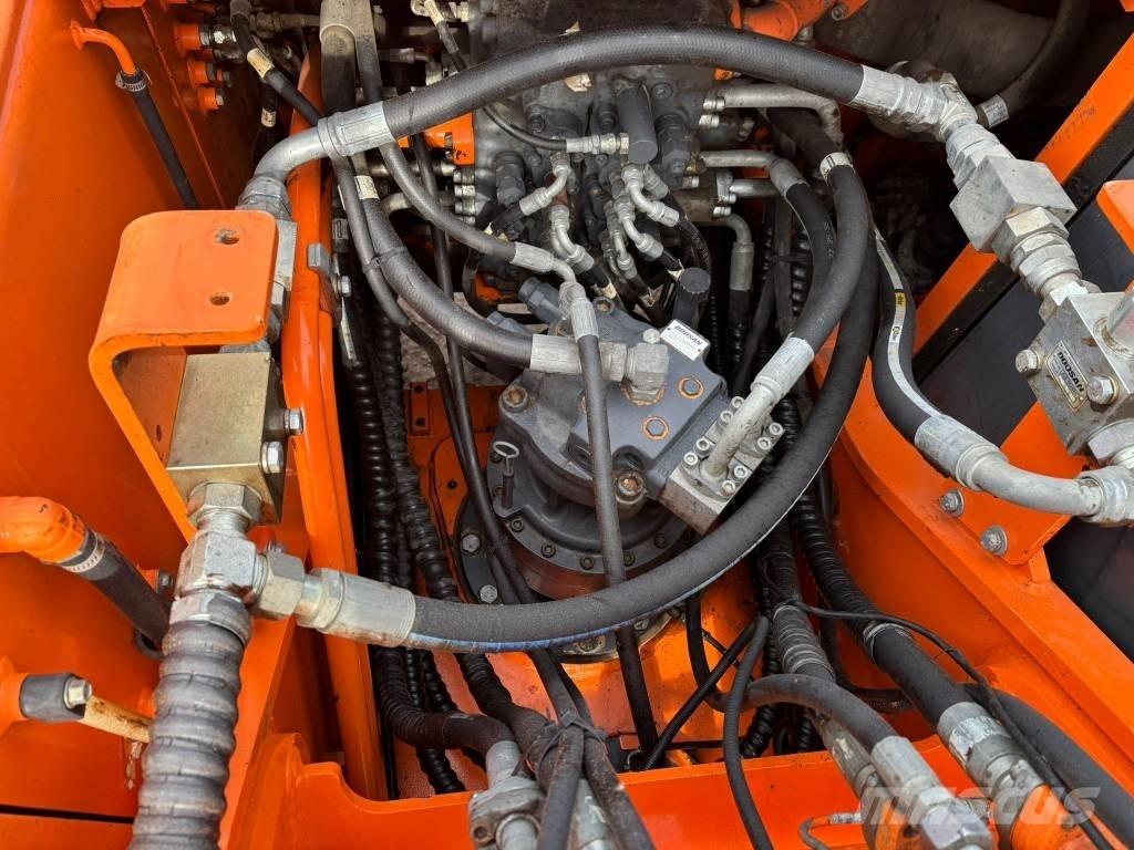 Doosan DX 225 LC Pásové rýpadlá