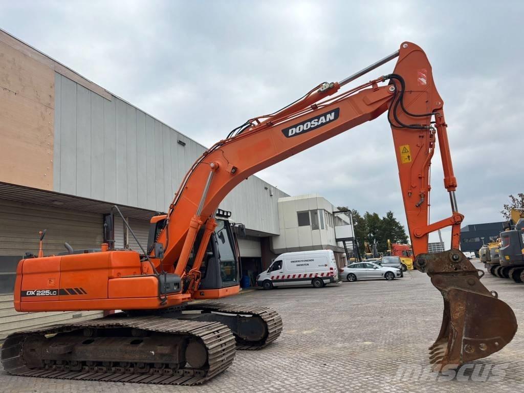 Doosan DX 225 LC Pásové rýpadlá