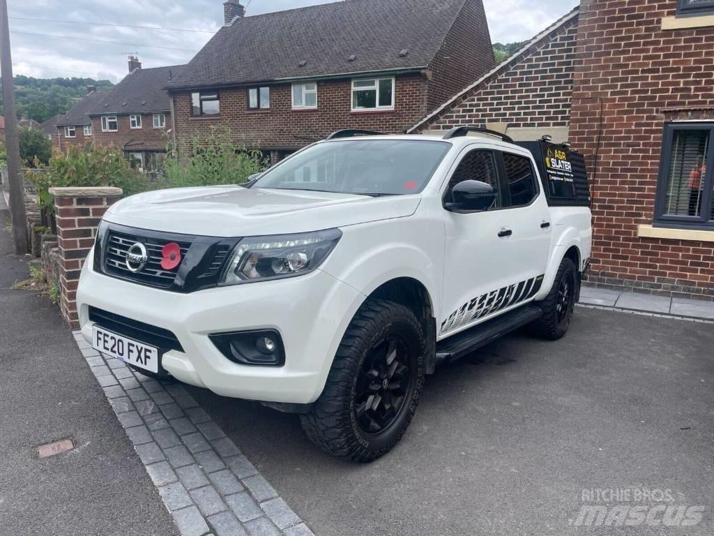 Nissan Navara Automobily