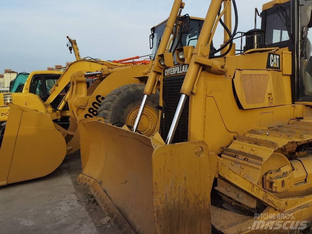 CAT D 6 G Pásové dozéry