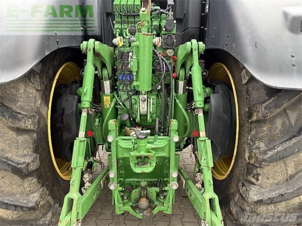 John Deere 6250 r Traktory