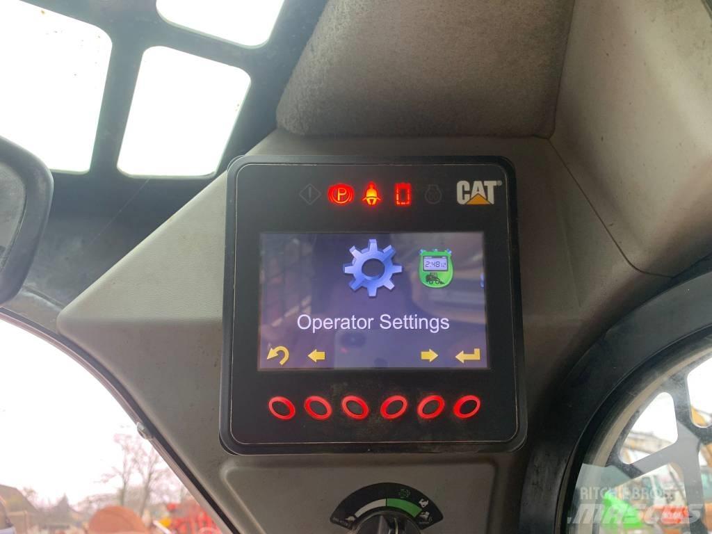 CAT 277 D Šmykom riadené nakladače