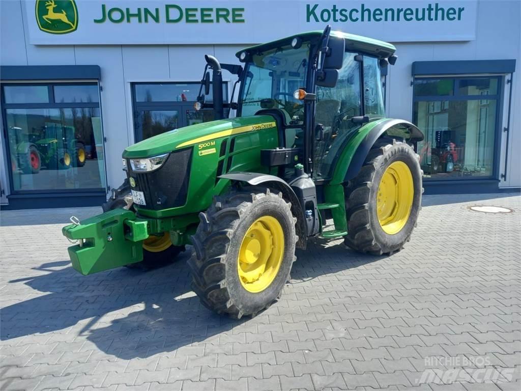 John Deere 5100M Traktory