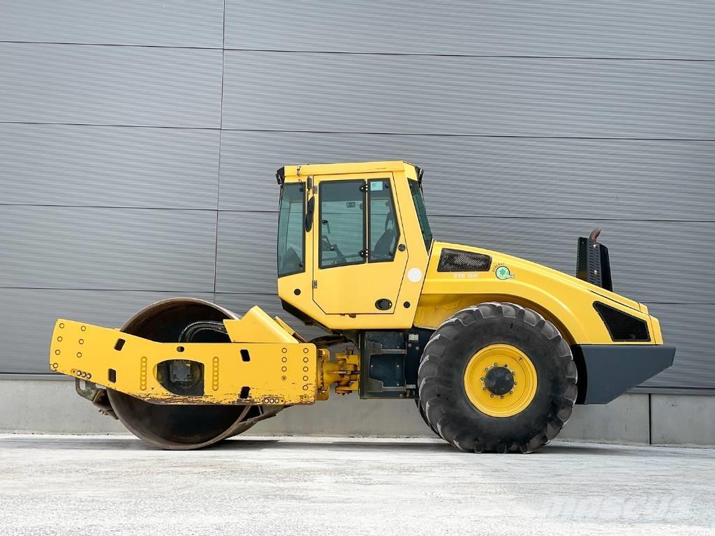 Bomag BW 216 DH-4i Ťahačové valce