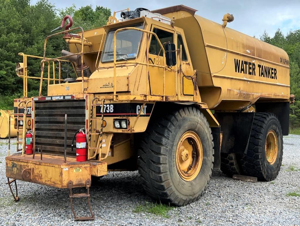 CAT 773 B Cisterny na vodu