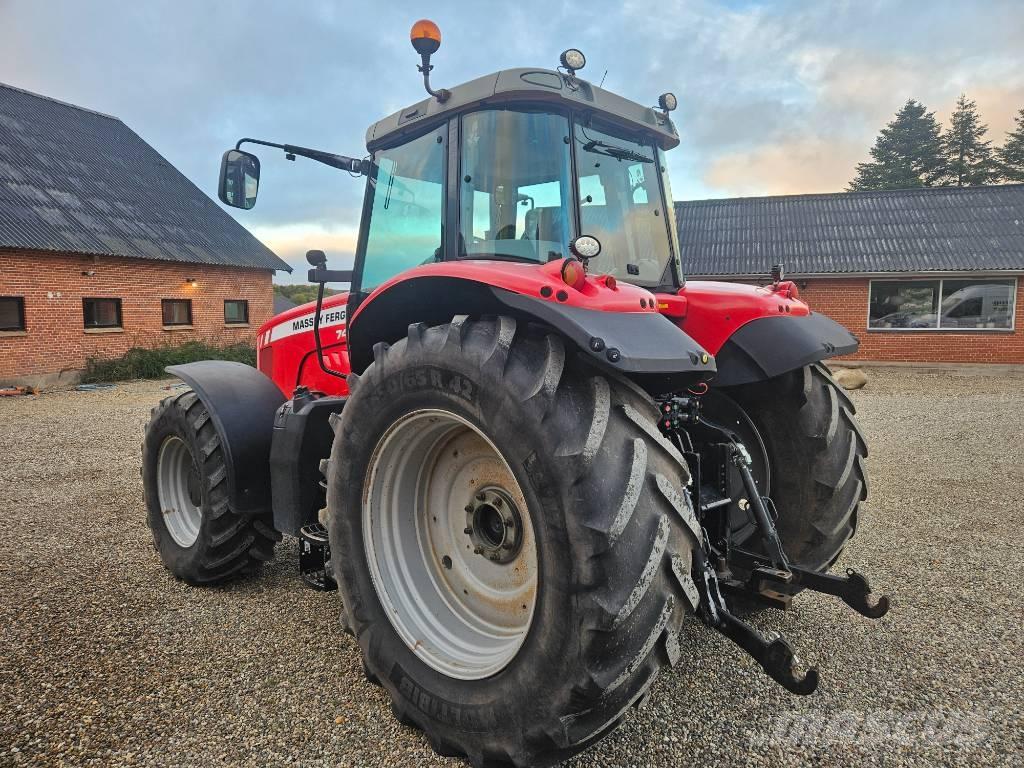 Massey Ferguson 7495 Traktory
