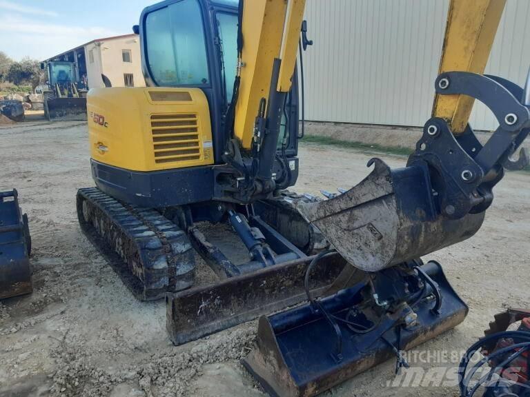 New Holland E 60 C Mini rýpadlá < 7t