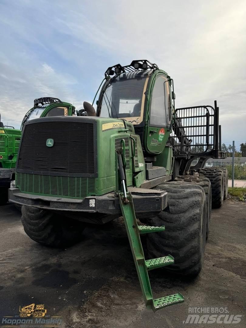 John Deere 1910E Lesné traktory