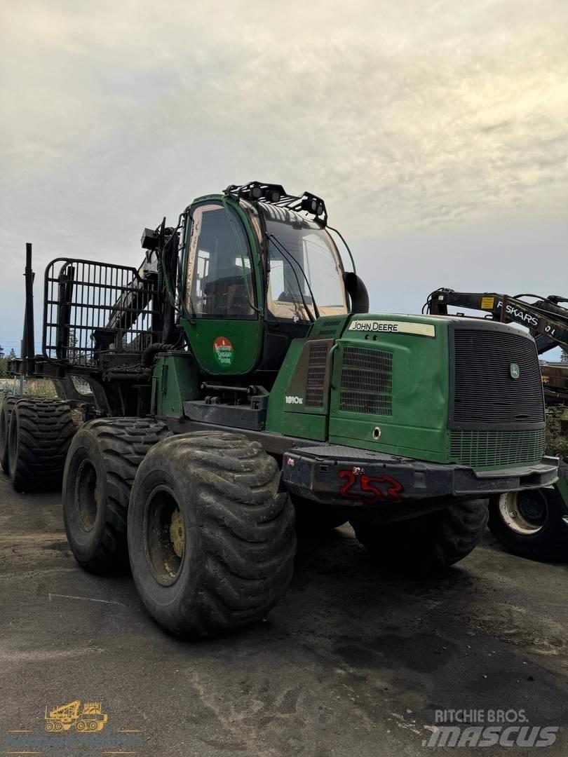 John Deere 1910E Lesné traktory