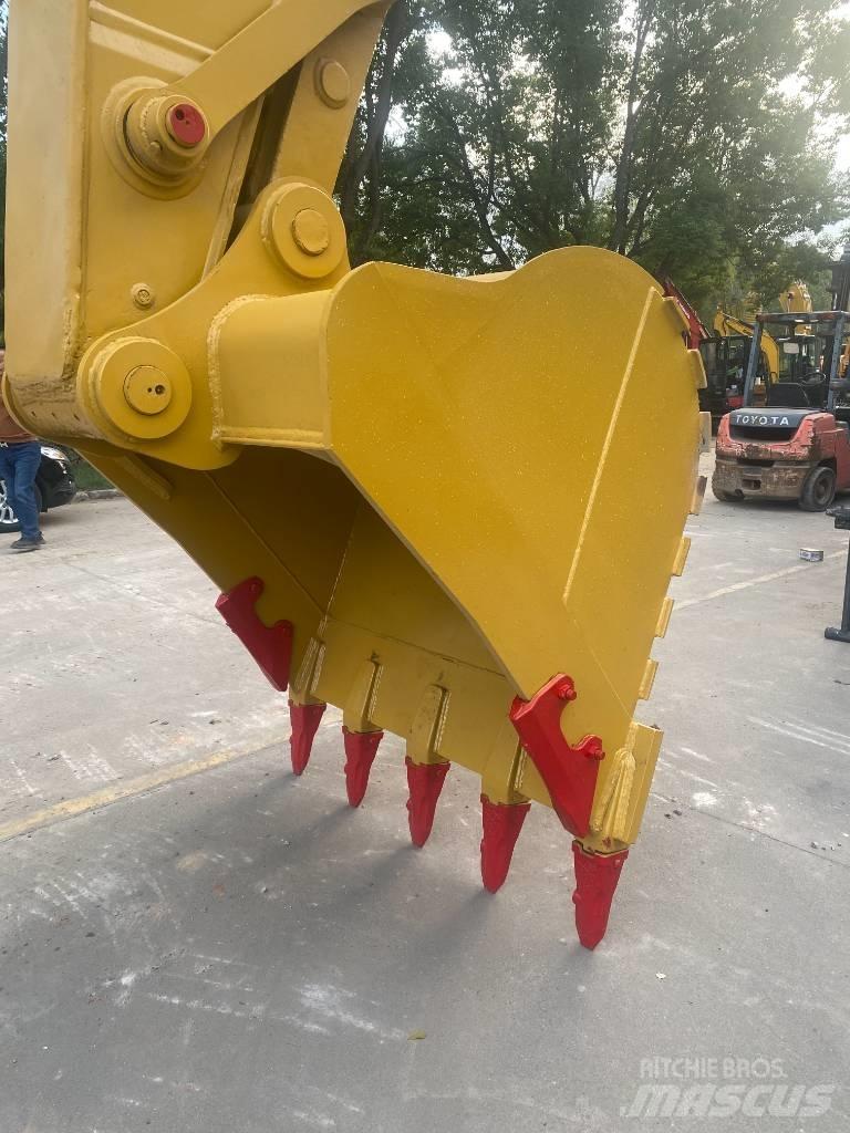 CAT 330 B Pásové rýpadlá