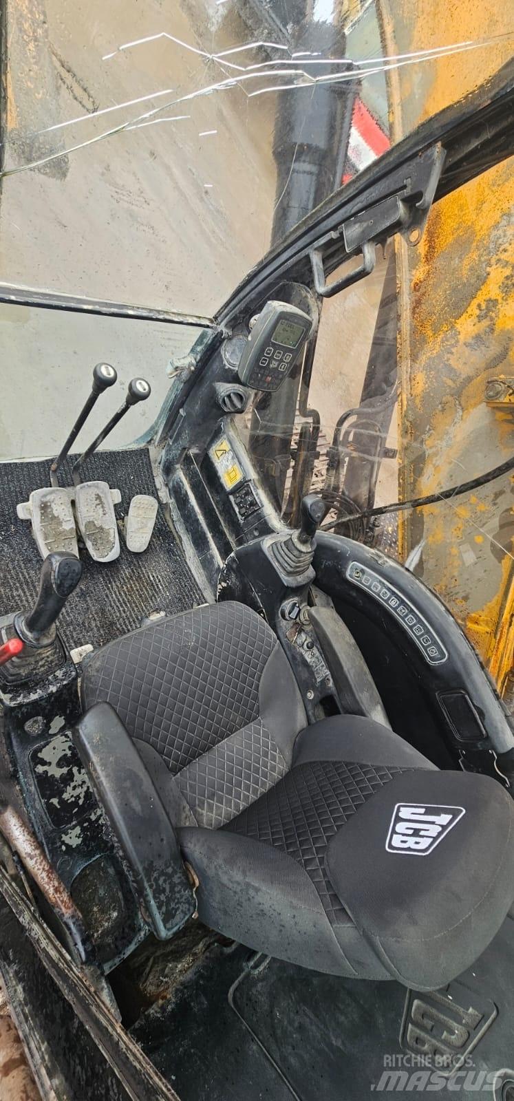 JCB JS 220 LC Pásové rýpadlá