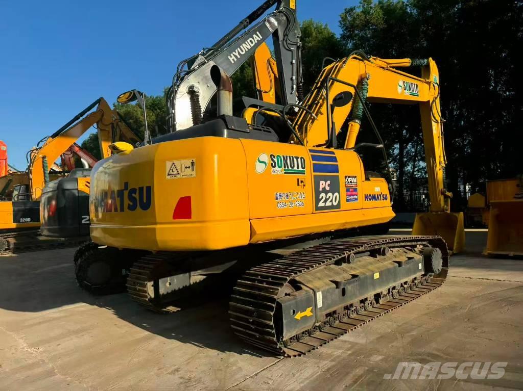 Komatsu PC 220-8 Pásové rýpadlá